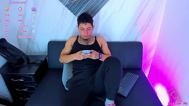 Piggy Eddy online show from 12-03-25, 08:29