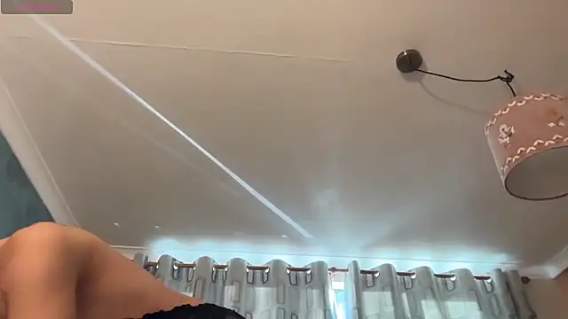 Snapshot of JennyHazel1 chatting on 11-02-25, 09:33 JennyHazel1 online show from 11-02-25, 09:33