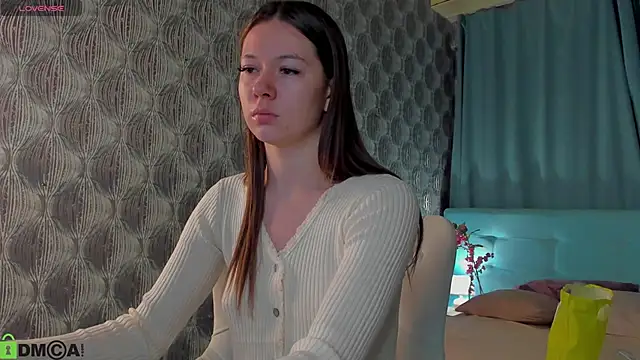 Nicole Charm online show from 10-10-25, 08:08