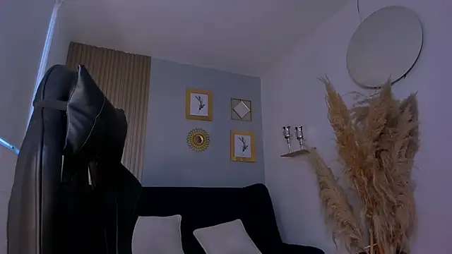 Snapshot of NatyFerrer_ chatting on 10-07-25, 10:56 NatyFerrer online show from 10-07-25, 10:56