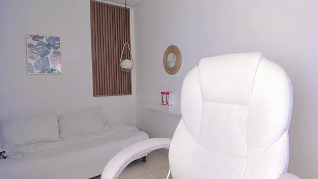 TiffanyWright online show from 12-14-25, 02:00