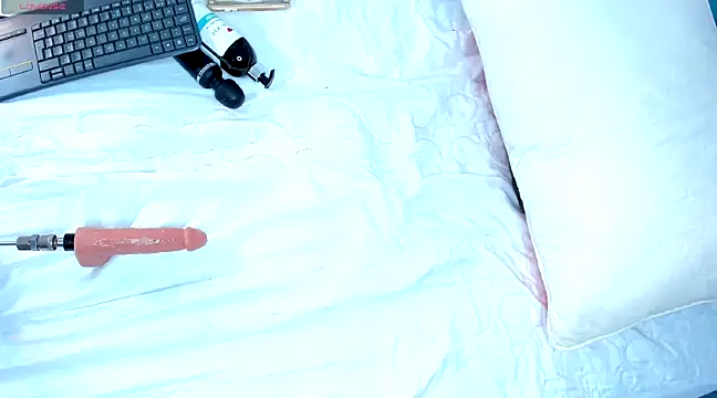 CintiaVega online show from 02-21-25, 06:37