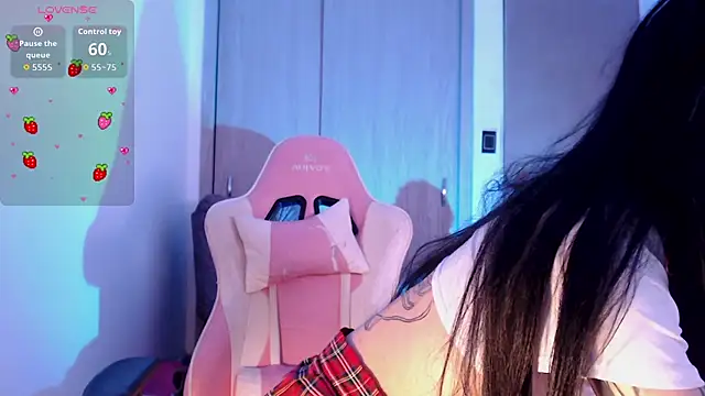 Alicedangerrr online show from 10-08-25, 09:34