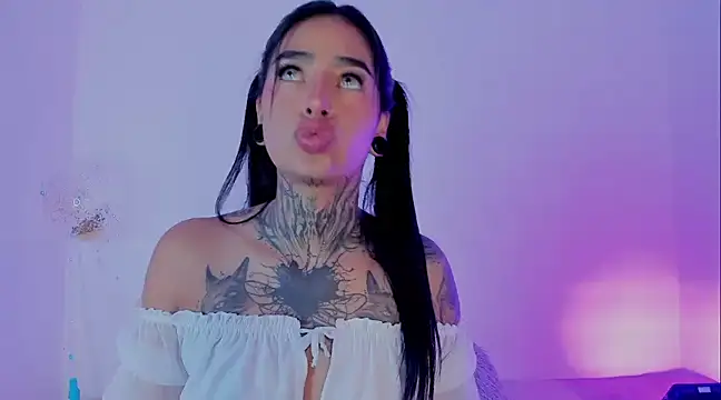 shadowcatt  online show from 01-05-25, 12:52