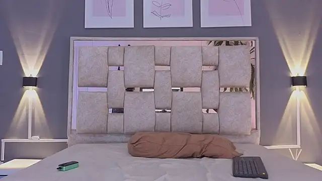 Snapshot of Saraa_lov chatting on 11-06-25, 03:07 Saraa lov online show from 11-06-25, 03:07