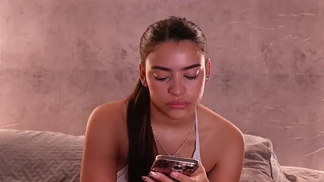 Nicky and Blake online show from 12-03-25, 03:32