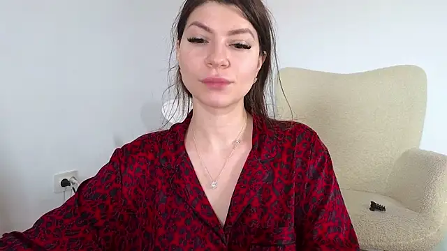 Jullyenn3 online show from 01-06-25, 02:03