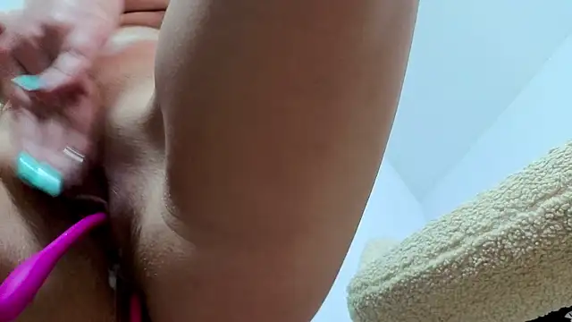 Snapshot of Jullyenn3 chatting on 11-08-25, 01:44 Jullyenn3 online show from 11-08-25, 01:44