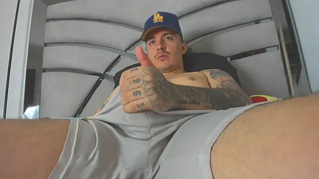 Snapshot of archie_1234 chatting on 10-12-25, 06:18 archie 1234 online show from 10-12-25, 06:18