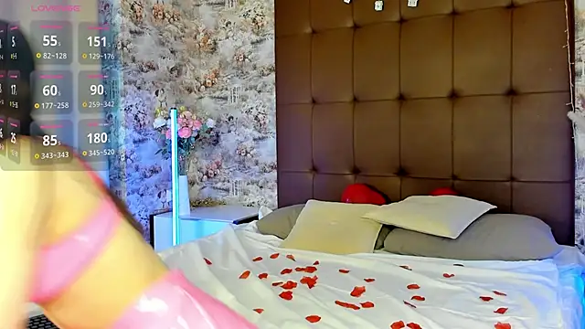 Mary Walker online show from 03-12-25, 01:03