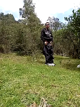 Snapshot of Cuervo_maniaco chatting on 03-21-25, 03:24 Cuervo maniaco online show from 03-21-25, 03:24