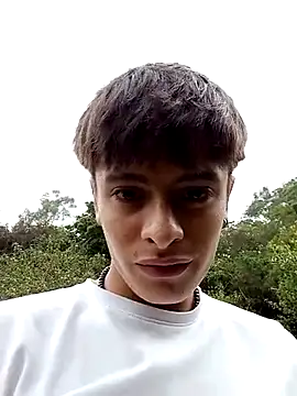 Snapshot of Cuervo_maniaco chatting on 09-19-25, 07:14 Cuervo maniaco online show from 09-19-25, 07:14