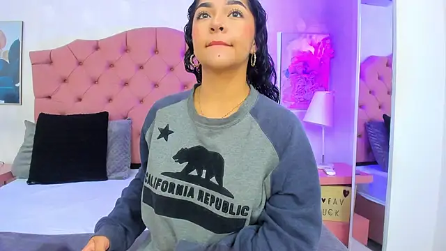 VictoriaBlakee online show from 02-19-25, 12:11