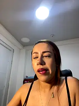 Snapshot of AnnbellaRosse chatting on 12-03-25, 09:13 AnnbellaRosse online show from 12-03-25, 09:13