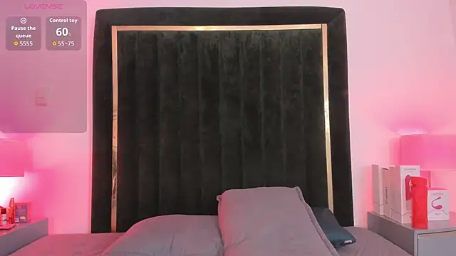 DanyFreydell online show from 09-12-25, 04:34