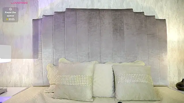 Snapshot of ashlyestone chatting on 01-17-25, 02:50 ashlyestone online show from 01-17-25, 02:50