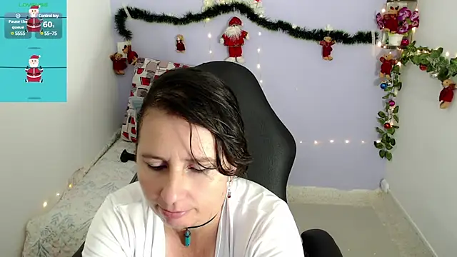 victoria jones online show from 12-24-24, 04:40