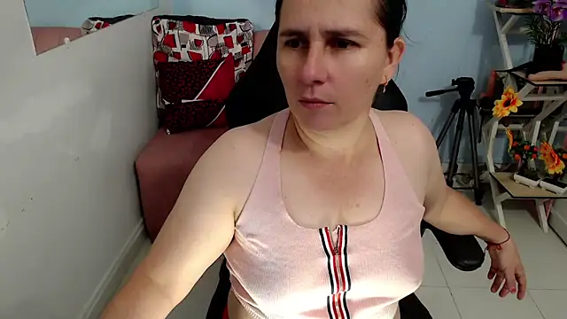 victoria jones online show from 11-10-25, 12:37