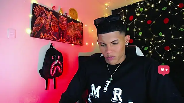 Damian latinxxx online show from 12-24-24, 06:00