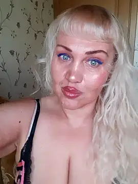 Snapshot of IsabellaBoni chatting on 10-11-25, 06:12 IsabellaBoni online show from 10-11-25, 06:12