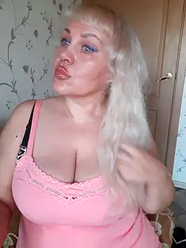 Snapshot of IsabellaBoni chatting on 11-16-25, 07:25 IsabellaBoni online show from 11-16-25, 07:25