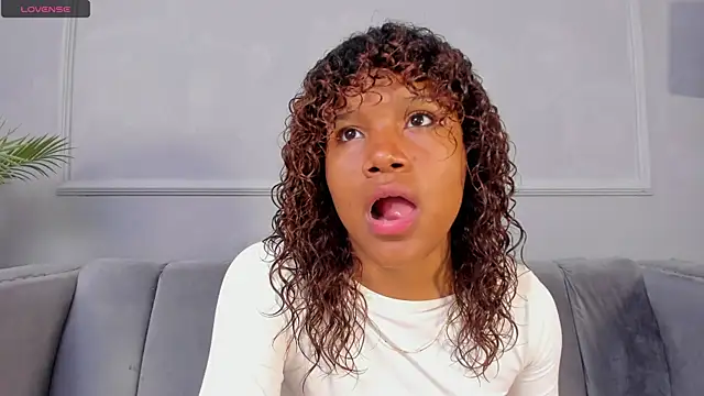 Isabellsmmith online show from 02-27-25, 03:58