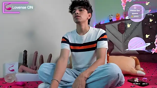 Snapshot of Santy_carrington chatting on 09-27-25, 11:59 Santy carrington online show from 09-27-25, 11:59