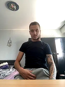 Snapshot of BWC69_69_69 chatting on 10-16-25, 12:06 BWC69 69 69 online show from 10-16-25, 12:06