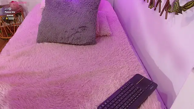 sweet blueberry  online show from 03-07-25, 04:22