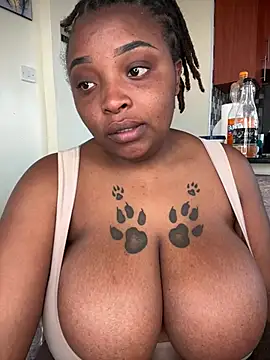 Snapshot of Savage_baby chatting on 01-19-25, 10:28 Savage baby online show from 01-19-25, 10:28