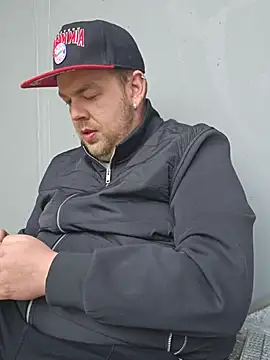 PupW0lfy online show from 10-13-25, 10:37