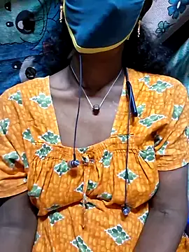 Snapshot of Tamil--Rani chatting on 10-18-25, 02:18 Tamil--Rani online show from 10-18-25, 02:18