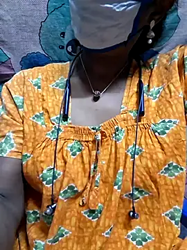 Snapshot of Tamil--Rani chatting on 11-11-25, 02:39 Tamil--Rani online show from 11-11-25, 02:39