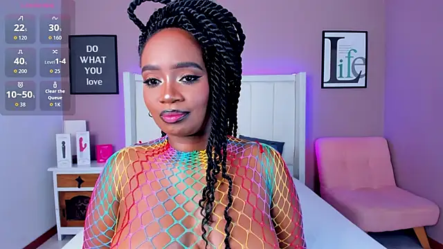 Snapshot of Britanymooree chatting on 12-03-25, 07:56 Britanymooree online show from 12-03-25, 07:56