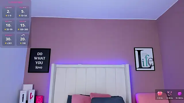 Snapshot of Britanymooree chatting on 12-04-25, 07:55 Britanymooree online show from 12-04-25, 07:55