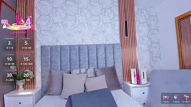 Snapshot of Britanymooree chatting on 02-06-26, 07:28 Britanymooree online show from 02-06-26, 07:28