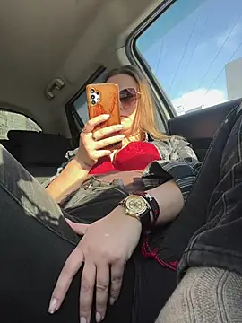 Snapshot of OlgaBuzzz chatting on 02-20-26, 06:26 OlgaBuzzz online show from 02-20-26, 06:26