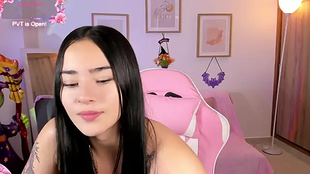 Veronica isaza   online show from 10-21-25, 01:45