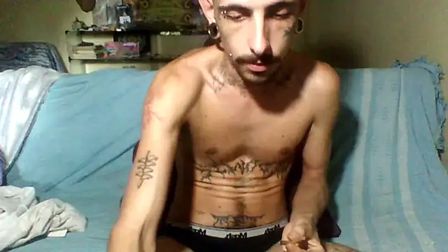 Snapshot of sellvageria chatting on 11-16-25, 06:46 sellvageria online show from 11-16-25, 06:46