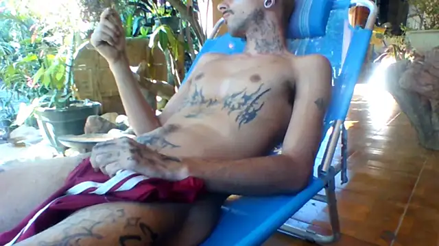 Snapshot of sellvageria chatting on 11-21-25, 06:06 sellvageria online show from 11-21-25, 06:06