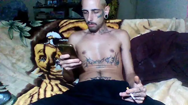 Snapshot of sellvageria chatting on 11-28-25, 10:34 sellvageria online show from 11-28-25, 10:34