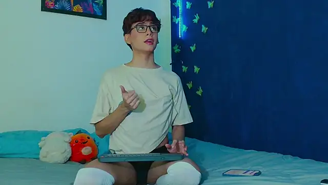 arnold laurent  online show from 10-28-25, 06:17