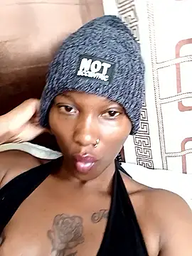 Snapshot of Pinky_shyee chatting on 03-22-25, 02:48 Pinky shyee online show from 03-22-25, 02:48