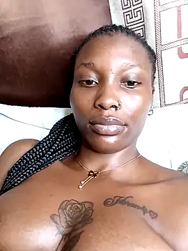 Snapshot of Pinky_shyee chatting on 03-22-25, 04:15 Pinky shyee online show from 03-22-25, 04:15