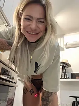 Divina X  online show from 12-05-25, 05:09