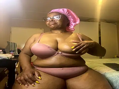 Nomthie online show from 11-12-25, 02:34