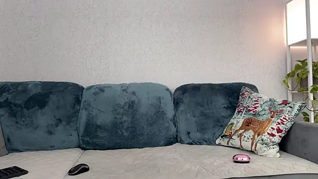 Snapshot of Victoria1Love chatting on 03-05-25, 08:00 Victoria1Love online show from 03-05-25, 08:00