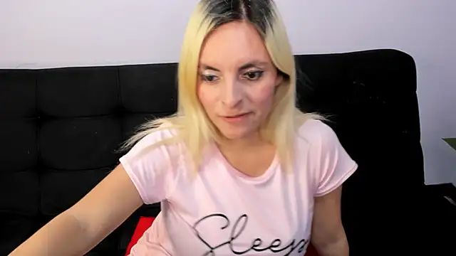 Kathia Brooks  online show from 01-07-25, 07:38