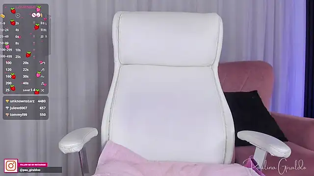 Snapshot of misspaulinaa chatting on 12-12-24, 08:36 misspaulinaa online show from 12-12-24, 08:36