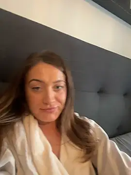 Snapshot of Pollypearson chatting on 12-01-25, 12:21 Pollypearson online show from 12-01-25, 12:21